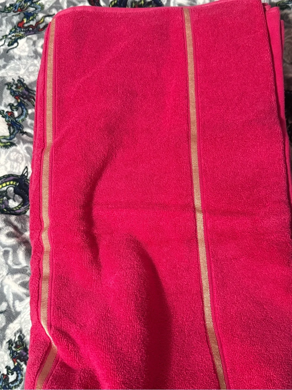 Juicy Couture Hot Pink Bath Towels & Hand Towels – New with Tags